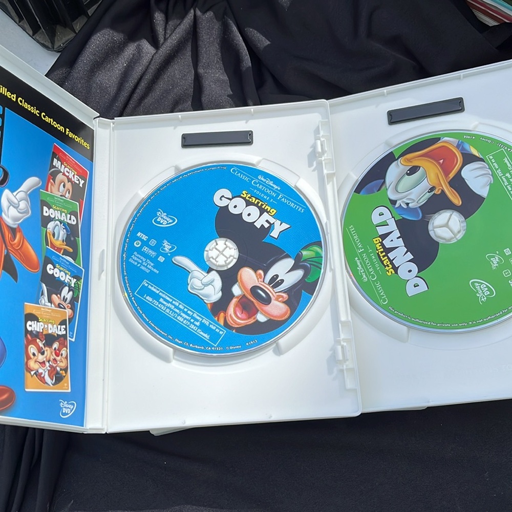Disney Classic Cartoon Favorites DVD Set - Picture 3 of 7